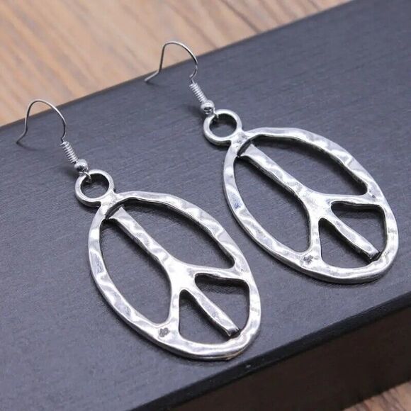 BOHO Hammered Peace Sign Earrings - Picture 4 of 4